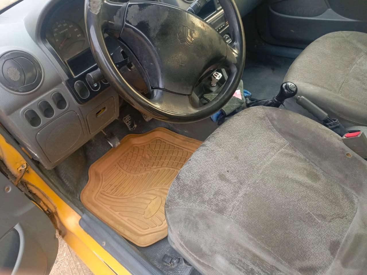 سايبة 2015
سيارة بأسمي سيارة خير من الله كير محرك 
مكاني قرب مدينة بسماية السعر ٣٠ وبيها مجال 
رقم الواتساب/ ***********
رقمي / ***********
