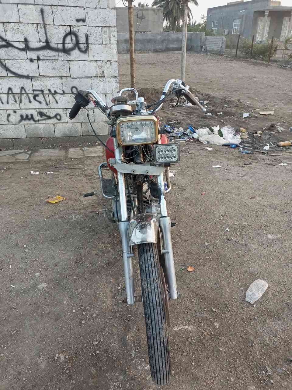 جونده موديل 19كلك مكفوله من العشار كله شقاله كهرباياته كله دراجه خير من الله مال جني سعره 350وبيه مجال حك جيه المكان المثنى بسوير  ***********
