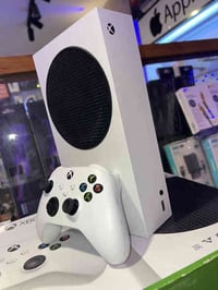 سريس اس للبيع كامل ملحقات  نظافه ١٠٠   سعر خاص مكان بغداد   0771880136...