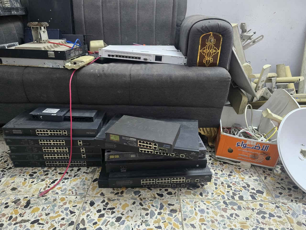 دشات 30 ubnt ب ٧٥
دشات. انتي نويز ٢٣ و ٢٦ ب ٤٠ 
1009 بلص ب ٥٣٠ 
سكترات 120 مع 912 ب ٩٠
سكترات مني ubnt ب ٣٠
سيسكو 2950 بورتين كيكا ب٣٠
بورسبلاي ب ١٥
نانوات m5 xm ب ٢٥
نانوات بوربيم ب ٦٠
اومني ارنب ب ٢٠
انجكترات 1 كيكا مع المحولة
سويجات poe
محولات سكاتر اصليه ب ٧ الاف
محولات بوربيم اصليه ب ٥ الاف 
ميديا كونفرتر زوج ب ١٠
سكترات تيتانيوم 2.4 ب ٢٠ الف 
يوجد توصيل كافة المحافظات
***********
