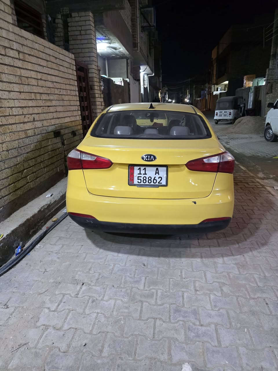 السلام عليكم كيا فورتي ٢٠١٤ 
حادثه مال امريكا واضح بالمنشور 
سونار موجود هم 

كير مكينه بالباكيت
صبغ فرن جديد 
تخم تاير جديد
باتري ياباني جديد
دوشمه شمالي جديده 
منضومه تبريد جديده 
صدر مامي خلفي جديد 

كلشي موضحلك بالمشنور فقط بيع مستعجل عليها تاج راسي لاتخابرني تكلي شبيها مابيها كلشي موضحلك بالمنشور سعر ٩٠ قفل قفل قفل 

*********** اتصال
