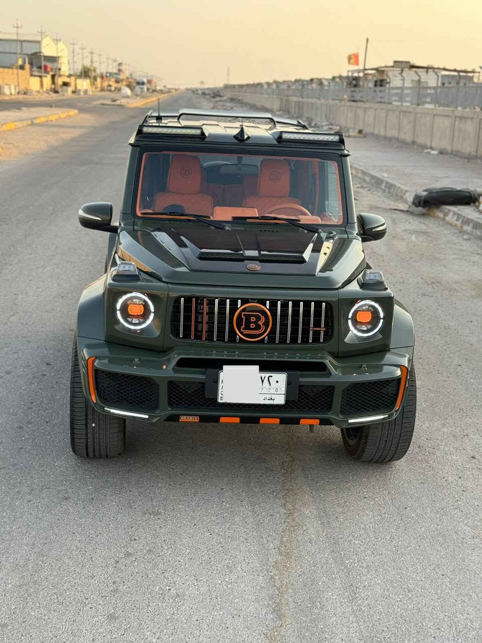 سوزوكي. جيمني.  موديل. 2020 تك باب. سياره الوحيده في العراق.  محرك  4. سلندر عليه كت وتحديث. برابوس. 24. سياره جديده بس يدات الباب بيهن صبغ لن مغير يدات الباب سياره متعوب عليه كولش داخله برتقالي السقف كنتاره.   سياره عالم ثاني تحديثه   بيع  او مراوس حسب القناعة. الاتصال. على الرقم. او وتساب 
 ***********. السعر. 27. الف دولار. بيه مجال. قليل
