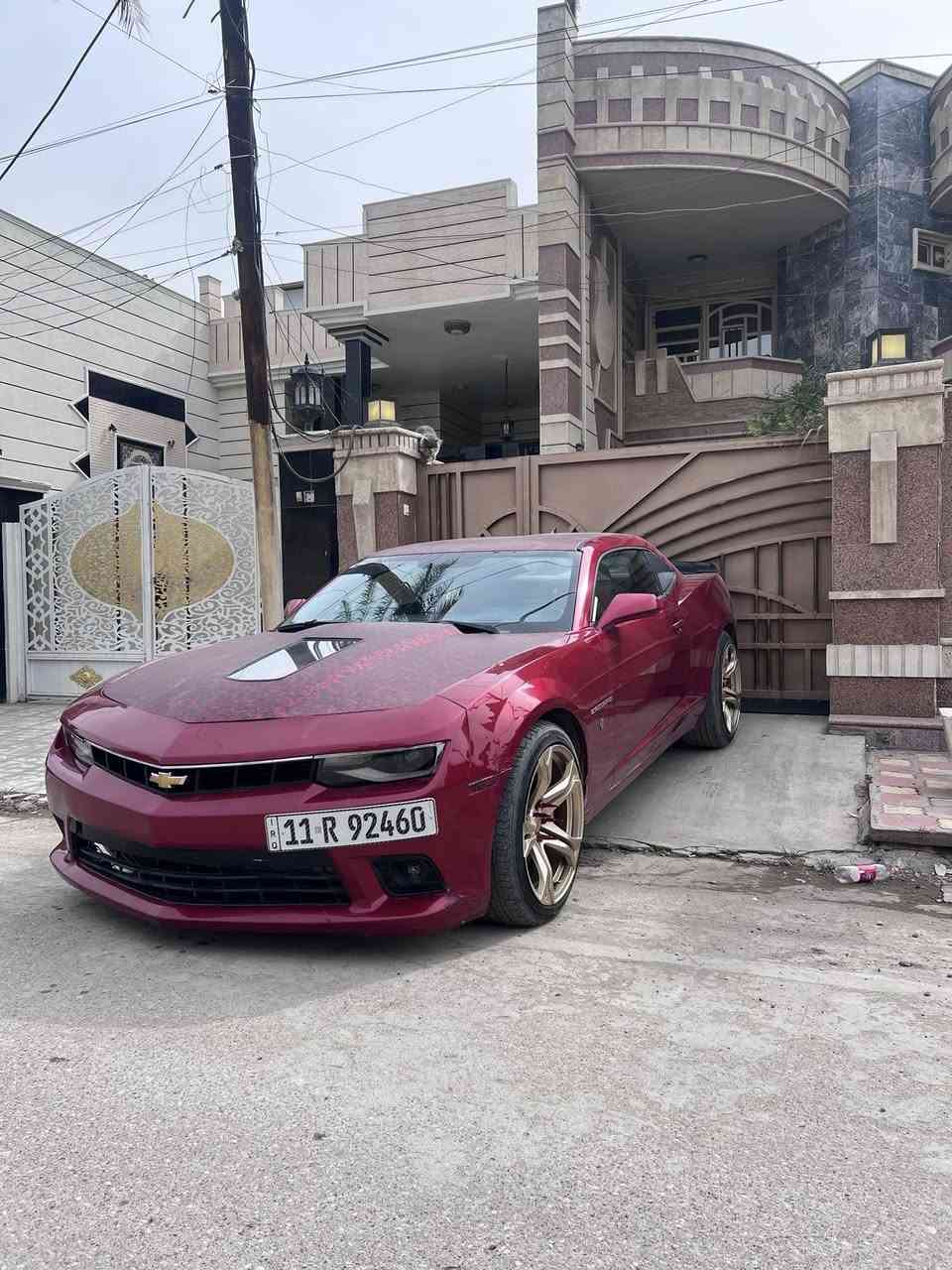 السلام عليكم شلونهم الشباب الغوالي 
اول شي السياره جوه نعال اصغر واحد بيكم شبابنه
كمارو 2014 ss ls3 v8. 6200
 كليننننن تايتل
 بس البنيد مبدل رجعته بلاد جان كاربن فايبر السياره فول مواصفات عدا الفتحه للاخييرررر شتريد موجود 
والسياره مصروف عليها صرف حلو ومرتب  وشوفة عينكم هل لون بفئتها بس 3 منها بالعراق كله
لدات داخليه وخارجيه اوركال شغل ياسر سبارك البطل 
وبرمجه الوحش ايكل 
ومتحتاج مصرف بكد ربع 
مكاني بغداد بلديات
واتساب *********** 
السعر 145 وبيها مجال للطيبين
