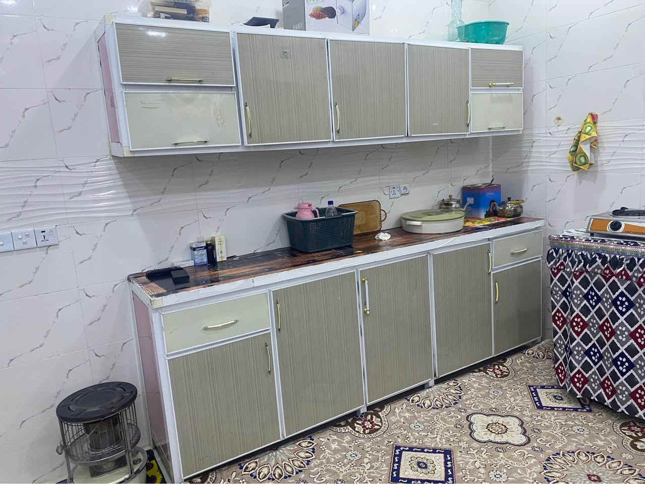 كاونتر مترين ونص نظيف جدا داخل وخارج سعرة 150 بيه مجال بسيط *********** او خاص كركوك, العراق
