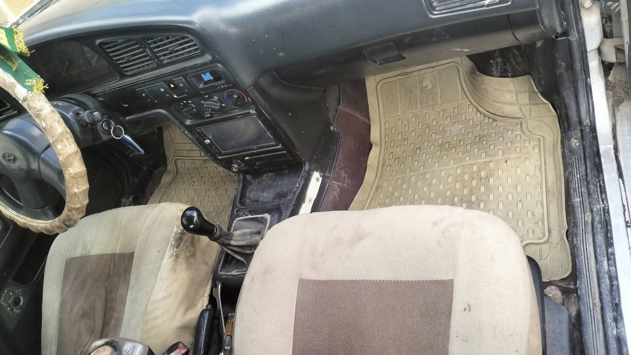 السلام عليكم النترا 93 سنويه ال2026 الشهر 11 فقط مراوس ب سيايبه 11 نظيفه وتبريد *********** بي وتساب ويذا بيع قفل 26. وعيلها غرامات 100فقط و صاحبها ب ديالى و مكان السياره بل تاجي
