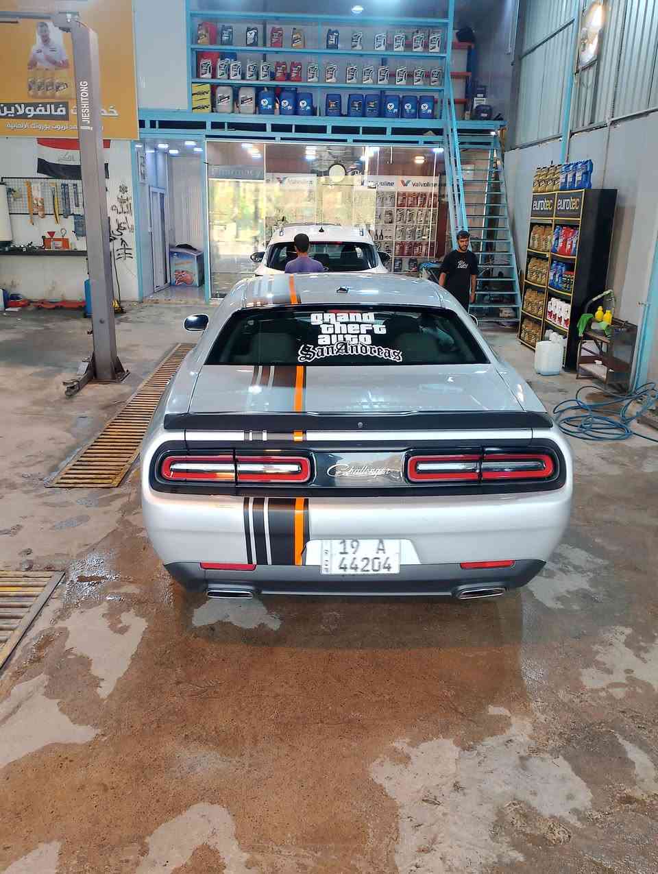 السلام عليكم
السعر 158 أريد مراوس بجيب رانكلر موديل 23 ونطي فرق
جالنجر 2023 SXT
 رقم كربلاء الدولي
هزه سنويه وارقام جدد باسمي شخصيا 
تحويل وين ميعجبك 
مكينه 3600
حادثه جاملغ وبنيد وطخه بجاملغ خلفي 
صبغ 4 قطع صفحه سائق وبنيد
بيه تعمير بدايه شاصي ولغد يسره بدايته
مواصفات SXT معروفه
ماشيه تقريبا 30 الف 
لايت زنون اصلي 
عدسات اوركال متغير 360 لون
كير ومكينه وصدر وتبريد مكفولات 
مكانه بغداد الكرخ 
***********
