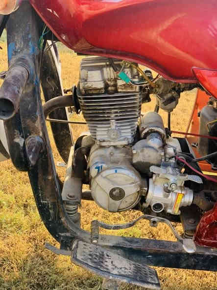 السلام عليكم ستوته دايوان موديل ٢٠١٣
نضيفه مابيها اوراق اتعهدلك دوله وعشاير 
السعر ٦٥٠
مكاني بغداد الشعله//‭٠ ٧٨٦ ٦٧٢ ٤٤٠٢‬
