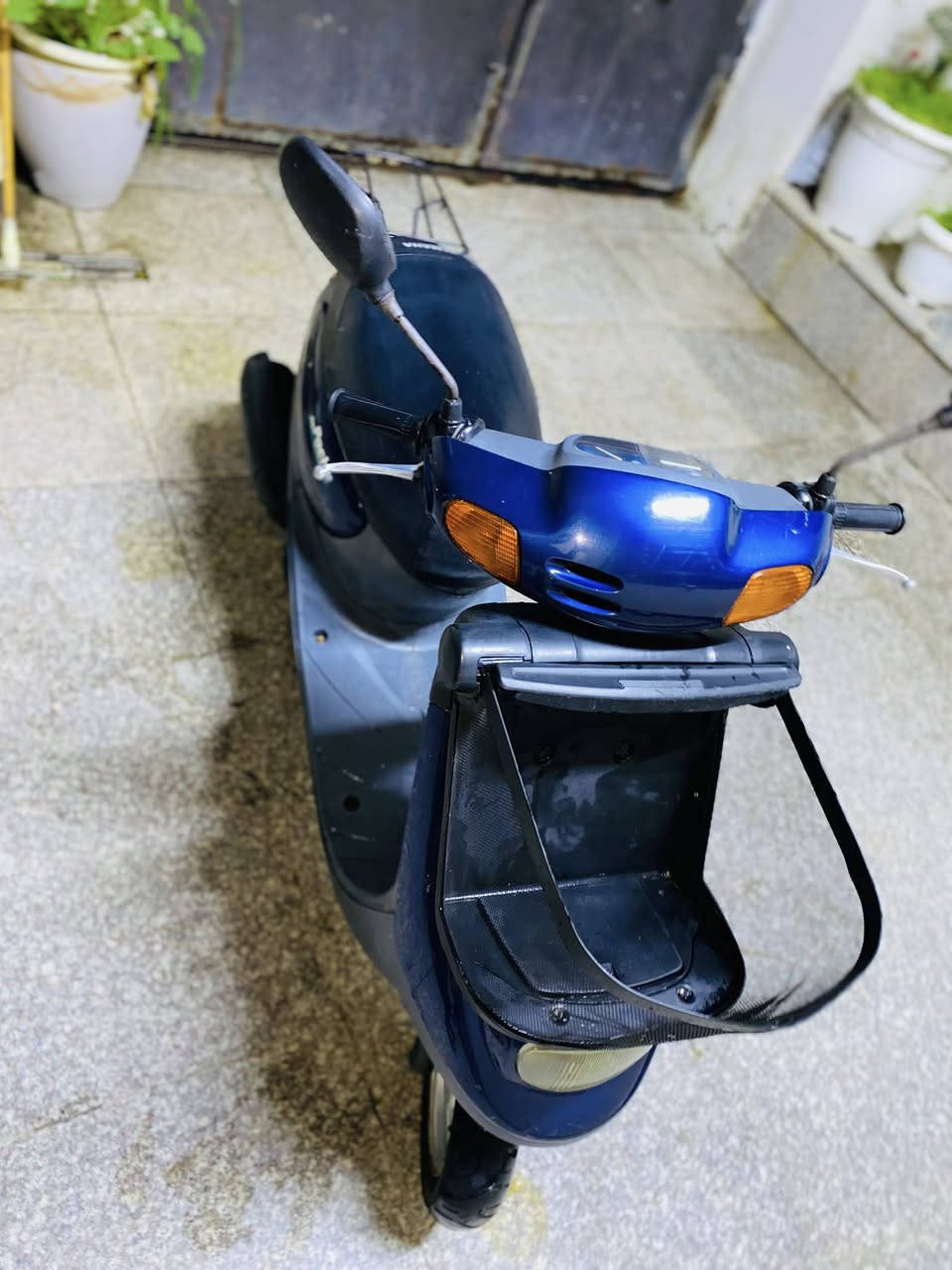 السلام عليكم دراجه منغولي للبيع مديل 2003 صارله سنه عندي الدراجه على وضعه لبلادي  وهاي نظافته 
مبدله كلجات خلفيه وحليا بيه صفير 
 
السعر 900وبيه مجال بسيط
المكان :كربلاء 
***********
