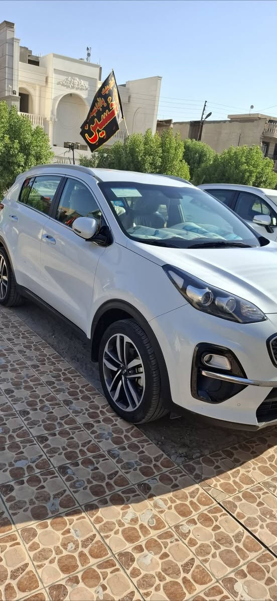 السلام عليكم سبورتح للبيع موديل ٢٠١٩ ابيض خليجي رقم بغداد انكليزي ماشية ٧٣ الف حساس امامي خلفي كامري تبريد قطعتين باسمي مكاني بغداد الكرخ للتواصل *********** بغداد, العراق
