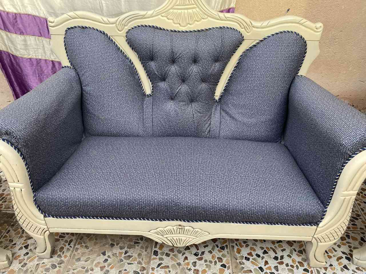 *سلام عليكم 🫡 
*دوشمة الطائي .
*لتصليح جميع القنفات التركي والعراقي 
*جميع  موديلات القماش والأوان موجوده 
*تبديل  يده إذا ماعجبتك موديله 
*تغير موديل التخم إلى حديث 
* أضافه سفنج خشب 
*أضافه رجلين حسب الطلب 
* ⁠توصيل  مجاني يمنه ناخذه ونرجعه 
* ⁠وتساب  فقط 

***********
