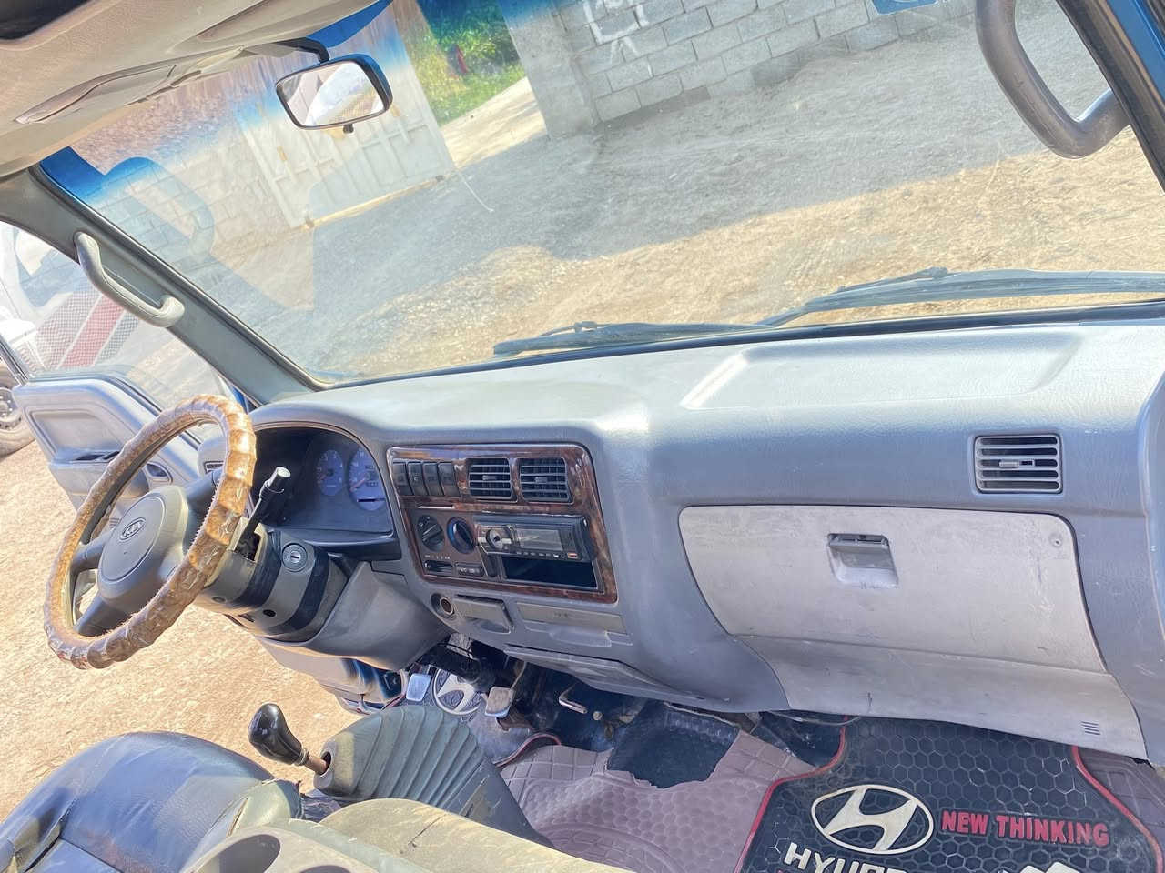 سلام عليكم سياره البيع كيه أم عيون موديل 2004كفاله عامه رقم دولي  مكان واسط زبيديه ***********
