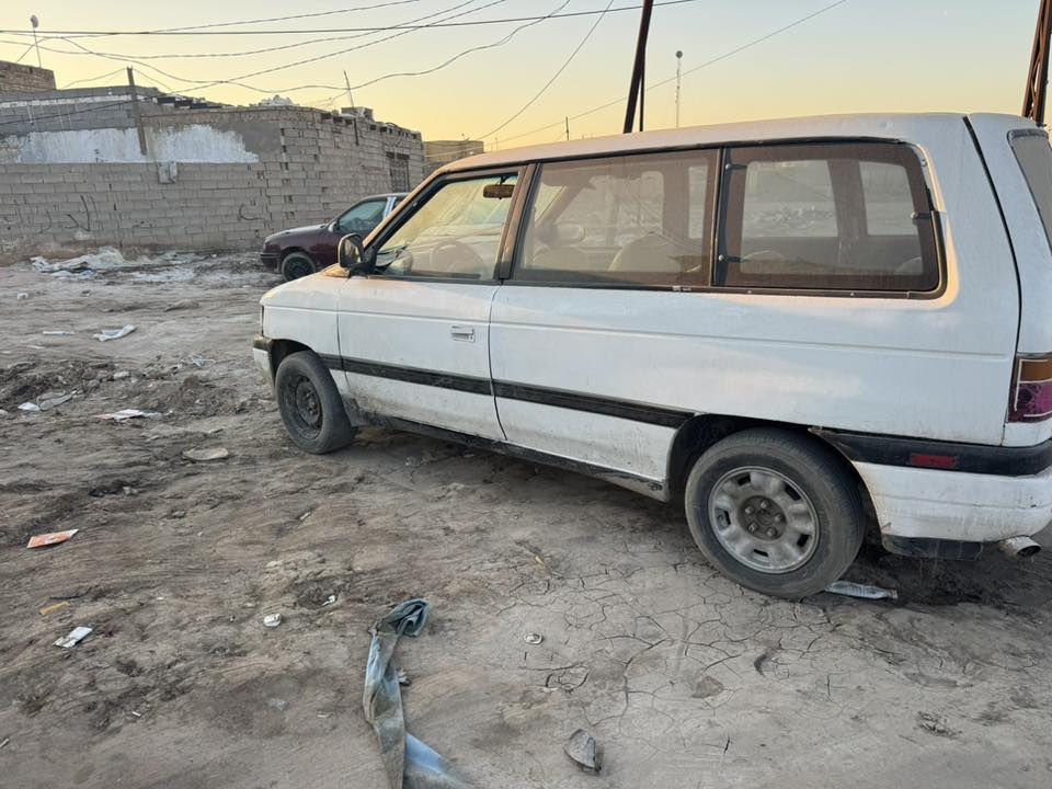 سياره مازده  للبيع كير مكينه ونجي اربعه  السعر 15. وبيه مجال  المكان ذيقار قلعة سكر  تحويل ثاني يوم  ***********
