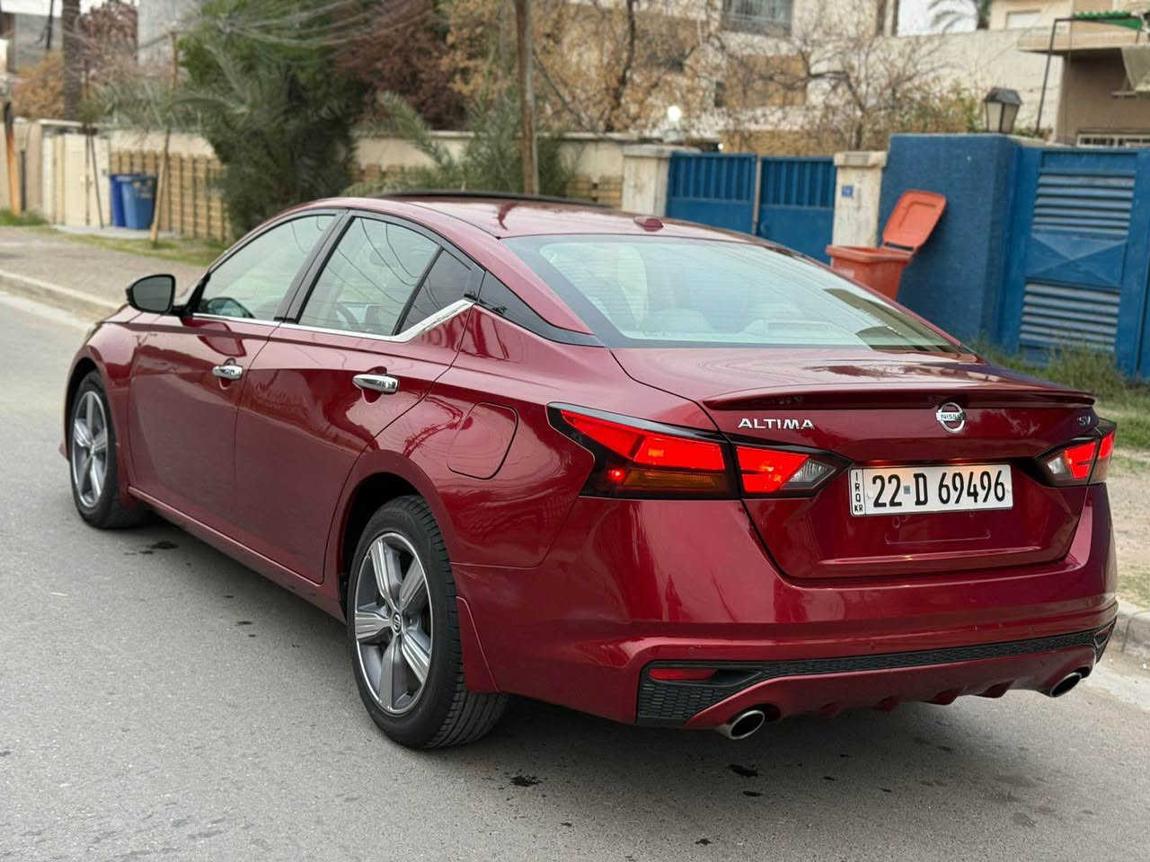 نيسان التيما 2019 SV 
وارد امريكي بدون قطرة صبغ فقط بارد 3 مكانات بدون حادث بدون ايرباك كله سليم 
مواصفات 
شاشة 
كامرة
رادارات امامي او خلفي 
نقطة عمياء 
سياقه ذاتيه 
تدفئه كشنات 
سلايد روف 
كشنات كهرباء 
ستيرين هيتر 
تحكم ستيرين 
محرك 2500 4 سلندر 
ماشية 70 الف 
رقم اربيل بسمي هزة جديدة رقم جديد بدون نقوصات تخم تاير جديد 
السعر 14,800$ 
*********** بغداد, العراق
