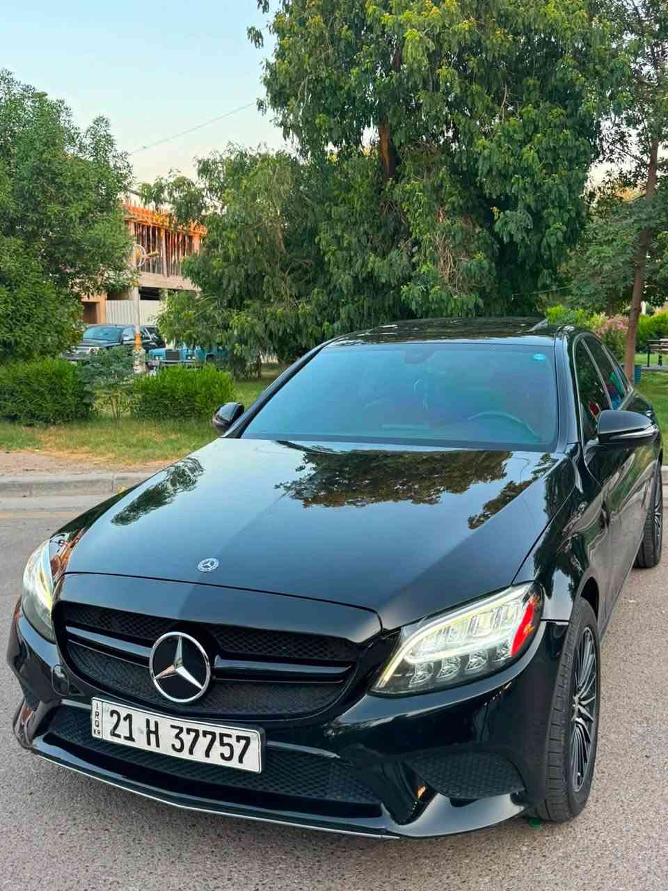 السلام عليكم ماشاء الله
Mercedes C300 2019 

رقم سليمانيه   (باسمي تحويل مباشر )

سلايد

ماشية.   55ml

داخل لدات ٦٤ لون

كشنات كهرباء

كشنات تدفئة

رادار امامي

رادار خلفي

نقطه عمياء

اوتو ستوب

حساس امامي خلفي

لايتات زينون ٨ عدسات 

جنطه كهرباء

بصمه ابواب

بصمه تشغيل

شاحن وايرلس

شاشه كار بلي

ويل ١٩ اصلي

وبعد بيها هواي مواصفات معروفه 

السياره تضليل بالسنوية

وارد امريكي حادثها فقط دعاميه خلفي ) صبغ جاملغ خلفي نصه 

بونيد كلير من امريكا  فقط بدون دواخل  (بدون ايرباك )
بارد بالباب على كد شبر

المحرك والكير مكفولات من الفتح والتبديل

#السعر مناسب جداً 196

مكانها اليرموك 

للاستفسار: ***********
