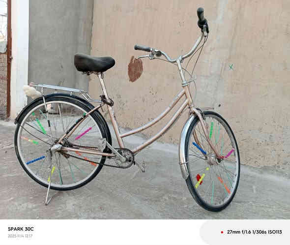 للبيع بايسكل كير شغال ثكيل خفيف فقط نمرتين سطابات شغاله تواير فوك نص عمر نضافه فول السعر 65غفلوو60رقم التواصل ***********
