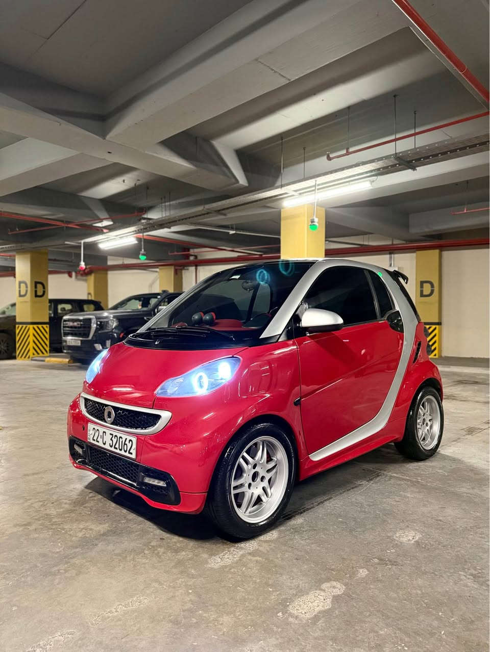 Mercedes smart
مرسيدس سمارت 
شكل كامل داخل و خارج 2015 
سيارة حيل نضيف ماكو هيج نضافة 
فول فول مواصفات
بانوراما - اوتو ستوب - ECO - داخل احمر - دبل كيج برابوس - ويل برابوس تو سايز - بكلايت بلاك - جام كهرباء - تبريد - شاشة ايباد 
سنوية و هزة و فحص و رقم جديد
مينراد دنار مصرف
محرك كير تبريد بشرط ممفتوح برغي
سعر: 75 
***********📞 أربيل, العراق
