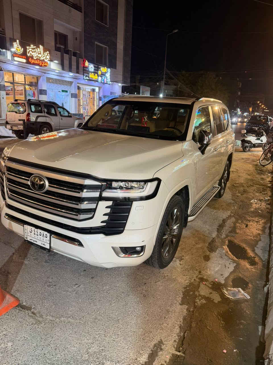 تويوتا •••• لاندكروز  (VX).   ✅✅
موديل•VX/ 2022   ✅ S ( ساز ) تنفس طبيعي

_فول مواصفات ••• 3 شاشات ((تطبيق))
_6 :: سلندر  محرك  عادى 
_جديدة جدا بحالة الوكالة  🔴  دعامى لدعامى ب شرط 📦
ماشى(  ٤٨  )الف كيلو

_جنطة كهرباء 
_تبريد كشنات
_كراسي كهرباء 
_جلد بيجي 
_سلايت
_3 شاشات بلاديه
_تشغيل  عن بعد 
_السياره فول 1/1
_مكبرات JBL
_شاشةكبير 
_كيچ ديجتال

سعر  $645.., ٦ شدات و٤٥ ورقه 

العنوان ::: بغداد الاعظميه ( شارع الضباط)

الاتصال على االرقم ***********  ☎️☎️
