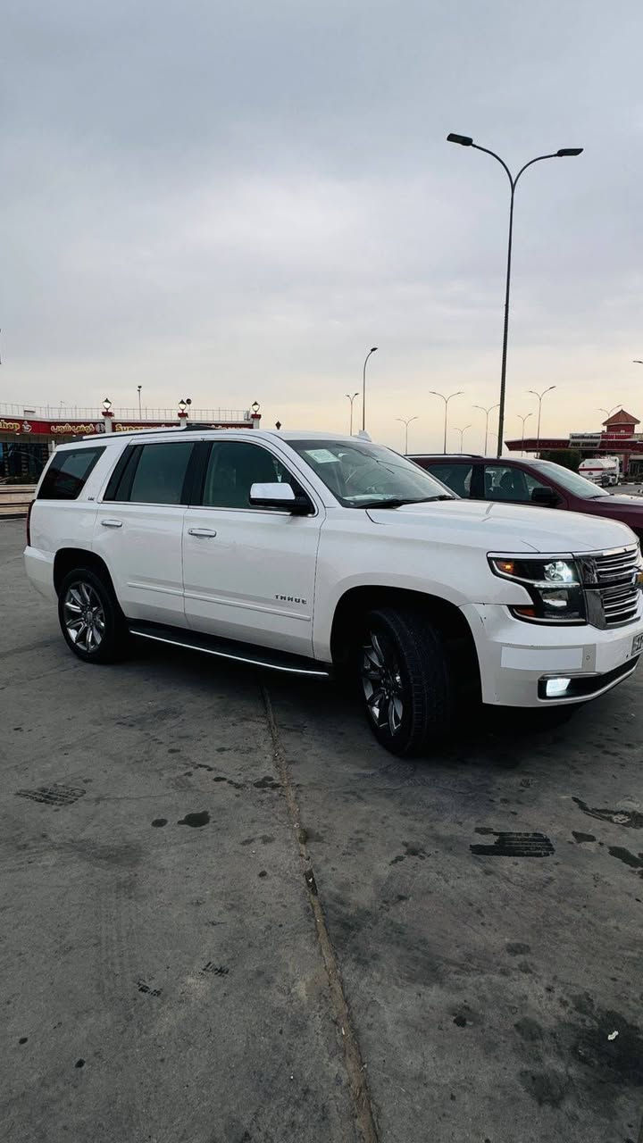 تاهو LTZ موديل 2018
فول فول مواصفات فتحة سلايت 

🟩 السعر   255$ وبيه مجال 

الصبغ بيهه صفحه السايق  وشويه من الجاملغ الامامي اليمنى فقط شرط الفحص  حادثه خفيف بلا دواخل بچم كبس
رقم بغداد الجديد  باسمي 
1/ محرك 8 سلندر/5300 فور ويل بلادي
2/ داخل جلد 
3/ فتحة سلايت 
4/ كراسي جلد وكهرباء وتدفئة وتبريد الامامي والخلفي
5/ كرسي السايق كهرباء مع خزن ميموري مع الاستيرن 
6/ الاستيرن تدفئه فول تحكمات
7/ كراسي 7 مقاعد كلها كهرباء كراسي vip منفصل 
8/ قاصة مع شاشة كبيره فول HD لمس مع كامره دواره 360 درجه مع حاكية
9/ شاشة بالسقف HD وريمونت
10/ مري شفط وقلاب واشاره
11/ دوسات بانزين وبريك متحركه كهرباء مع خزن ميموري
12/ سماعات محيطية مع دمام
13/ لايت عدسةوزنون ولد نهاري 
14/ بك لايت لدات 
15/ صندوق ذكي كهرباء مع حساس فتح بالقدم 
16/بصمة 5 بصمات 
17/ تشغيل عن بعد وجام اوتو وتنزيل بالريموند
18/  ترحيب مع اناره داخليه لد
19/ كروز سرعة مع نظام تشغيل اقتصاد محرك 4 او 6 سلندر
21/ رادار جميع الاتجاهات مع توقف ذاتي عند الاقتراب
حساس امامي وخلفي مع رجاج كرسي السايق
دهن وفلاتر كله جديد دسكات جدد حداديه جاهز. تخم تاير 

هاتف  ***********
