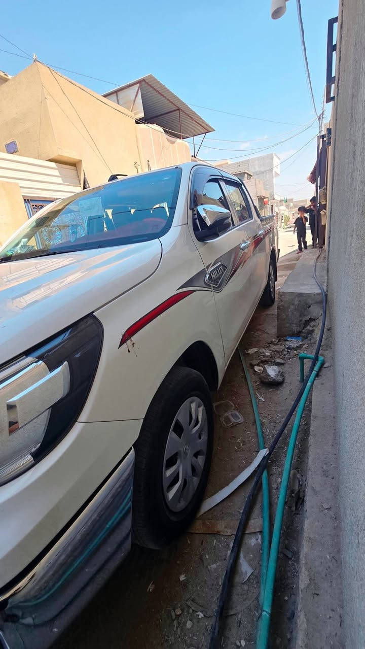 سلام عليكم سيارة 2024 ناصي كير عادي سيارة  سيارة حلووووة بمعنه الكلمه مكفوله من الدعاميه لدعاميه ماشيه 33الف سعر 235 قفل رقم الهاتف ***********
