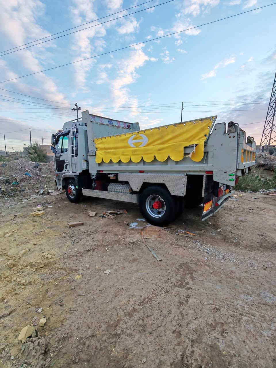 سلام عليكم هينو قلاب للبيع بسمي رقم بصره كير ومكينه وشاصي كفاله عامه السياره جديده بمعنه الكلمه دواخل كارتون تخم تاير السياره دخول جديد*********** المكان ديوانية
