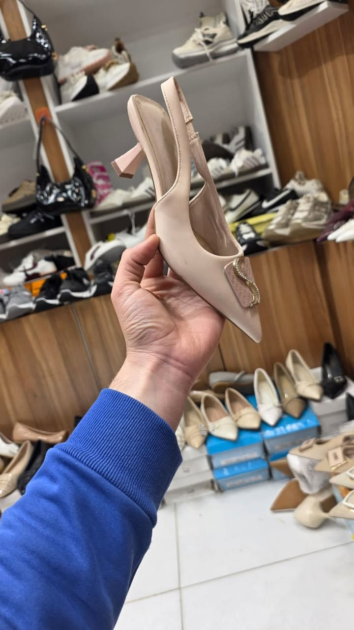 تخفيضات تخفيضات 70 % ❌️❌️❌️
تخفيضات سعر القطعة 5 فقط بنات لحكو 
الكمية محدودة والقياسات داخل الاستوري 
ملاحضة بنات التخفيضات تشمل فقط البوستات راجين تفهمكم ويانه 
متوفر توصيل
للاستفسار اكثر مراسلة البيج


**إذا كنت صاحب هذا الإعلان وتريد حذفه لأي سبب، رجاءا أرسل رسالة إلى الدعم الفني**