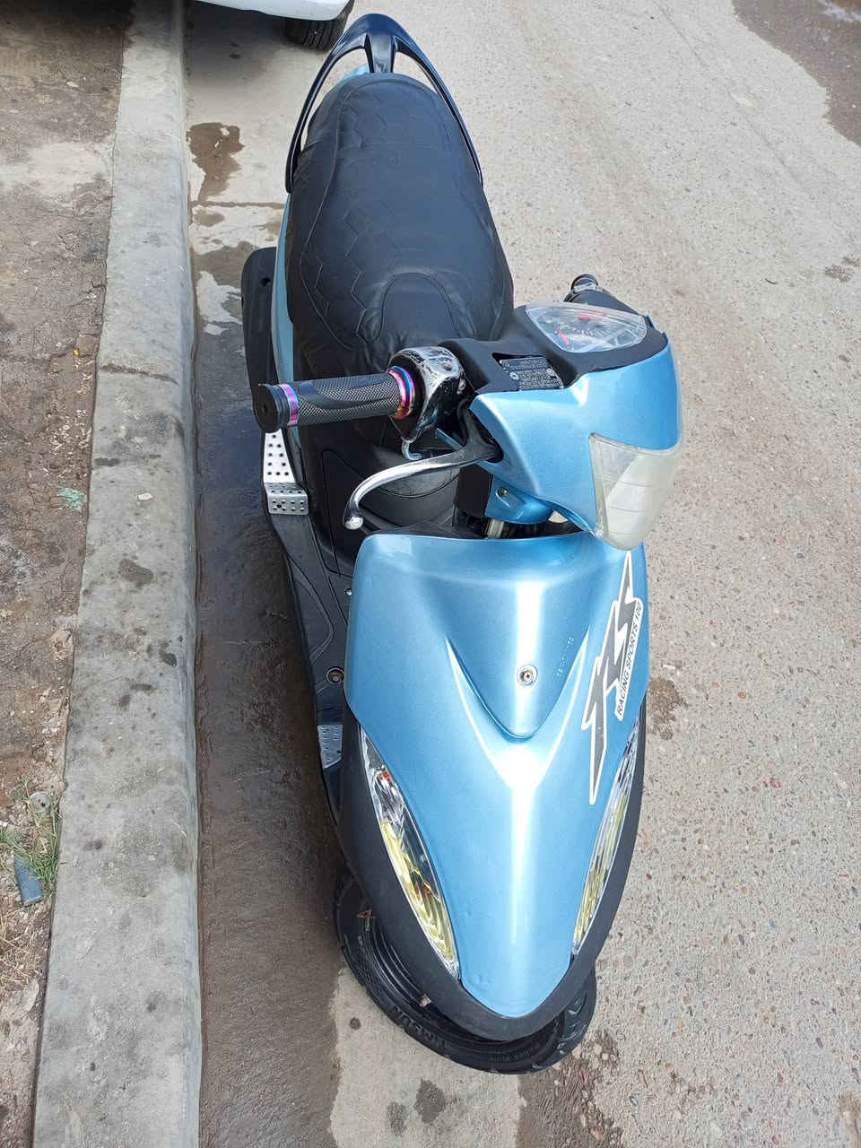 السلام عليكم ماكس عدله للبيع دراجه نضيفه كلش وكلش حلوه مثل ما موضحه بصوره السعر 500 العنوان بغداد الزعفرانيه الرقم ***********
