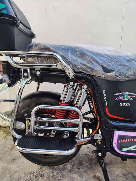 موطور شحن جبلي الأخوين بصمه موديل 2025 مستخدم اقل شهر 6
بطاريات فول على الفحص لايت زنون عالي ناصي نضام بك دبل اشاره دبل اسويج دبل بصمه نضافه انضف من الصور ما ناقصه كلشي اسماعات بلوتوث السعر 775 وبي مجال قليل حك الجيه
***********
***********
