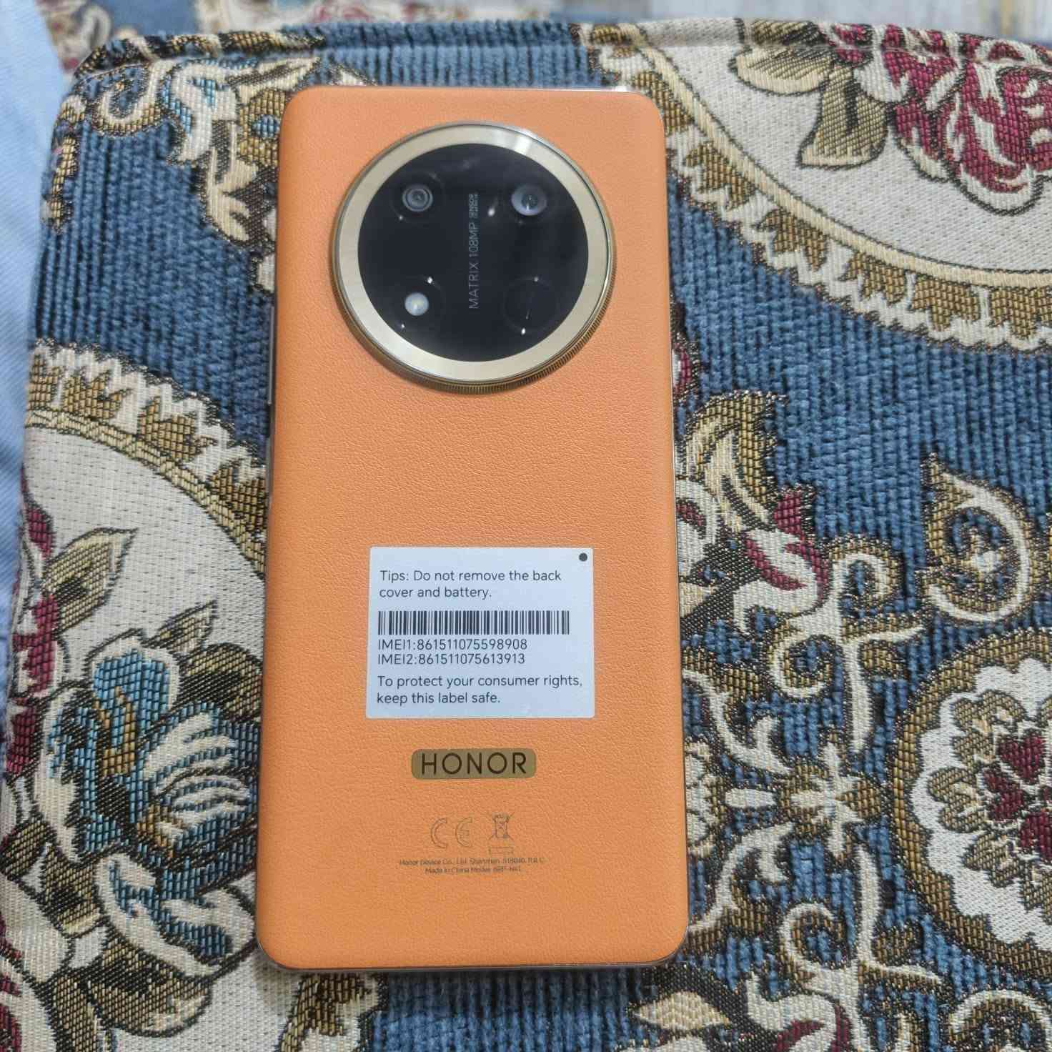السلام عليكم HONOR X9c جهاز نضيف زلغ ما بيه  مواصفاته كدامك بل صور سعره 350 وبيه مجال  مكاني الناصريه قضاء الإصلاح  ***********
