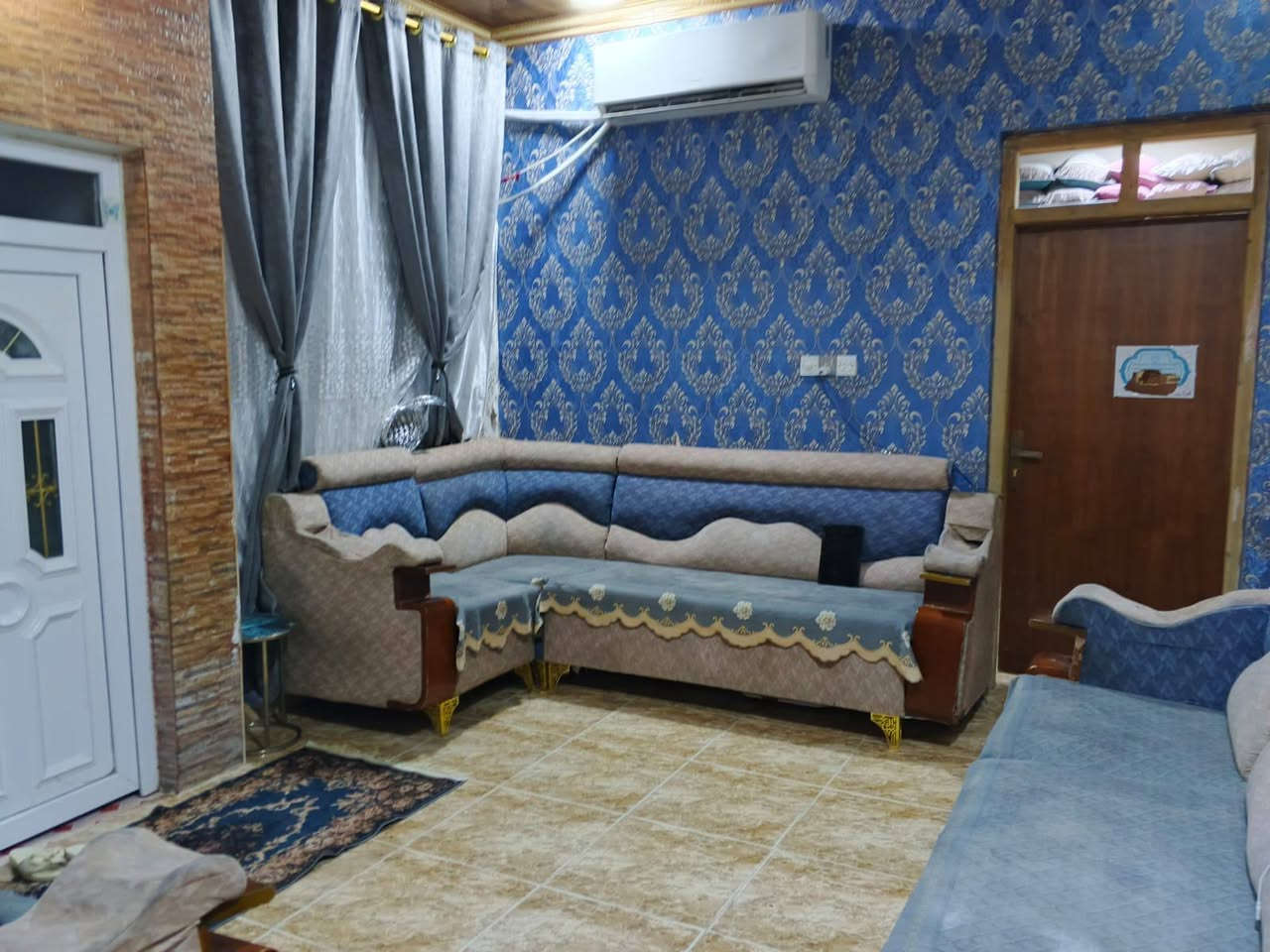 بيت للبيع طابق وااحدد
مساحه 120
 عنوانه ب قادسيه ثانيه 
للاستفسار. 
***********
📍📍اتصال ع خط فقط صاحب الرقم لا يعرف القراءة بدوون
