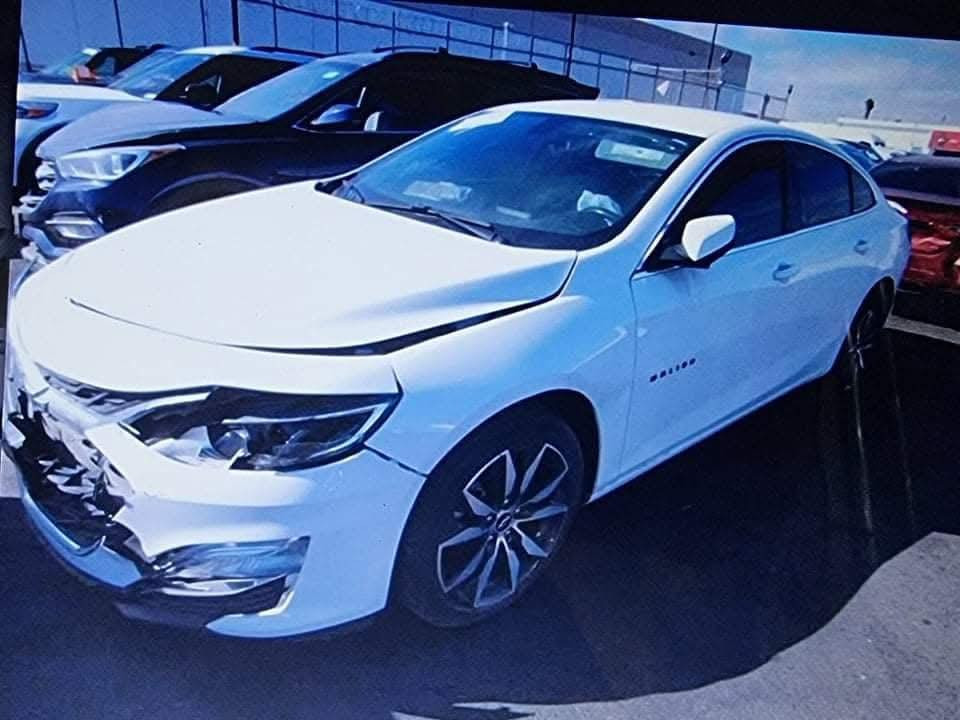 ماليبو 2020سياره خير من الله وكلش نضيفه سياره بيه كازكت والباقي بالسونار  عنوان السياره واسط 
رقم الهاتف 
***********
