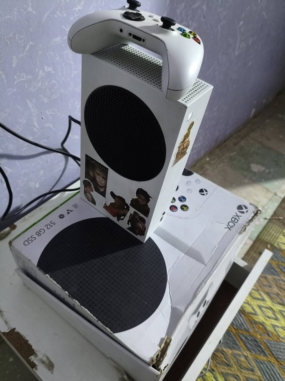 السلام عليكم اكس بوكس سيريس اس كامل ملحقات جويستك وحده جدا نضيف ماداخل تصليح بي العاب محفوظه داخل الجهاز واضحات بالفيديو مع شاشه حجم 55فور كي 120هرتز من شركة كنوود جديده استخدام قليل سعر الشاشه وحده 400وبيه مجال وسعر الجهاز 350وبي مجال سعرهن ثنينهن 650وبي مجال مكاني ناصريه مركز
***********
