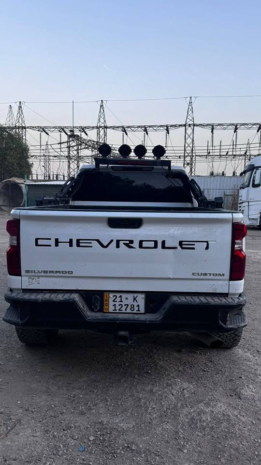 سلفرادو موديل 22 
حجم HD250
رقم سليمانية بأسمي 
محرك ثمانية سلندر 6600 
ويل 4x4
ماشي 75 Mil
باب طويل بدي قصير 
حادث تبديل جاملغ الأيمن مع صبغ بنيد وباب أيمن ، 
تحكمات ستيرن جهتين كشن سائق كهرباء كشنات جلد أبيض شاشة دشبول مع شاشة عرض 
تبريد قطعتين 
ويل رياضي 
بيع أو مراوس حسب القناعة 
العنوان بغداد 
*********** بغداد, العراق
