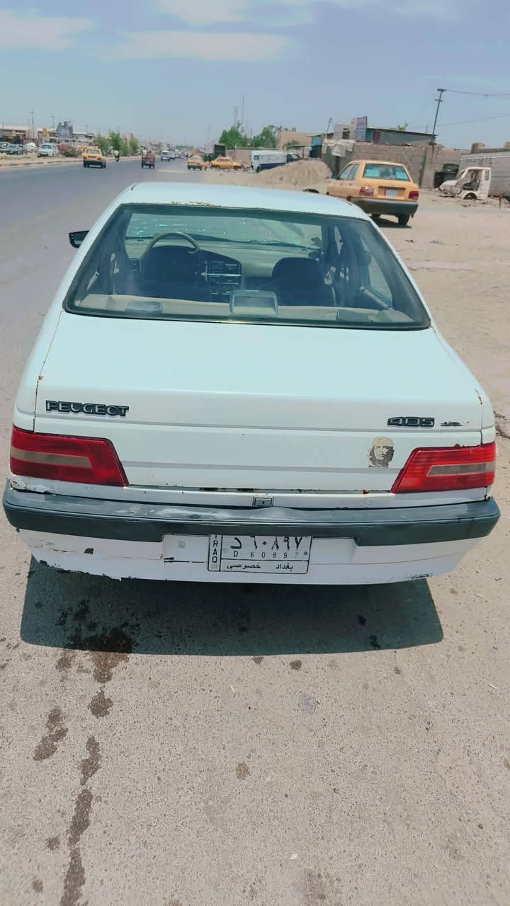 سلام عليكم بيجو 405 السعر 25 بيه مجال ***********
