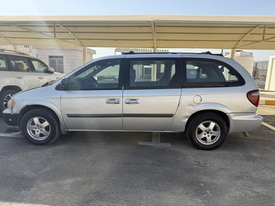 دوج كرفان 2007 طويله
كلين بدون حادث
نظافه الغرفه ١٠٠٪؜ 
تبريد ثلالث قطع شغال ثلج❄️
شاشه اندرويد + كامره
محرك 3.300 طويله
ابواب كهرباء 
كشن سايق كهرباء
تحكم ستيرن جهتين
تحكم مرايات كهرباء
تخم تاير جديد كوري
منظومه بانزين جديده كامله
قاعده فيت بم جديده 
السياره مال بيت جنيه مجهزه من كلشي على الاخر كلشي بيها مضبط عيبها الوحيد الخارج بيها طخات بسيطه وشخوط مثل ما موضح بالصور وصورها الي بامريكا مرفقه وي الصور
كير ومحرك ضمان
السعر 80 وبيها مجال للشراي والجناي 
سنويه جديده باسمي تحويل ثاني يوم
المكان بغداد حي الجامعه 
***********
