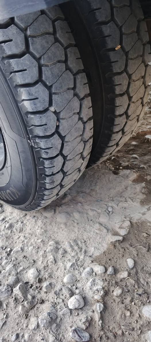 سلام عليكم تايرات كيه فحل ١٣جديد مديل ٢٦خمس تايرات سبير مانزال مكاني دوانيه سعرهن ٣٠٠غير متواحد عله نت ***********
