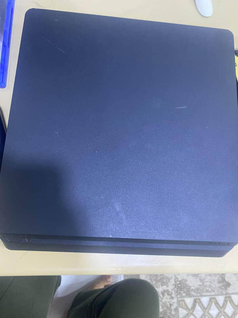 سلام عليكم 
ابلي فور للبيع 
جهاز مفتوح مصلح "باور سبلاي فقط وموجود صوره القطعه المستبدله وتجي ويه جهاز ، جهاز شغال 100% نضافت جهاز 90% لان بي شخوط من جوه شخوط  ما ئثره ع جهاز يجي ويه جهاز جويستك عدد 2 ويجي عدد الاعاب 8 واثنين اقراص 
6 بل جهاز ويجي ويه واير اجدي و الكيبل مال الكهرباء مال البلي والكارتونه مال البلي وجهاز قابل التهكير تحديث جهاز 
12.52 المساحه 512 سعرها 250 بي مجال للشراي 
موقعي البصره ابو الخصيب حمدان 
للتواصل *********** وتساب وتصال موجود
