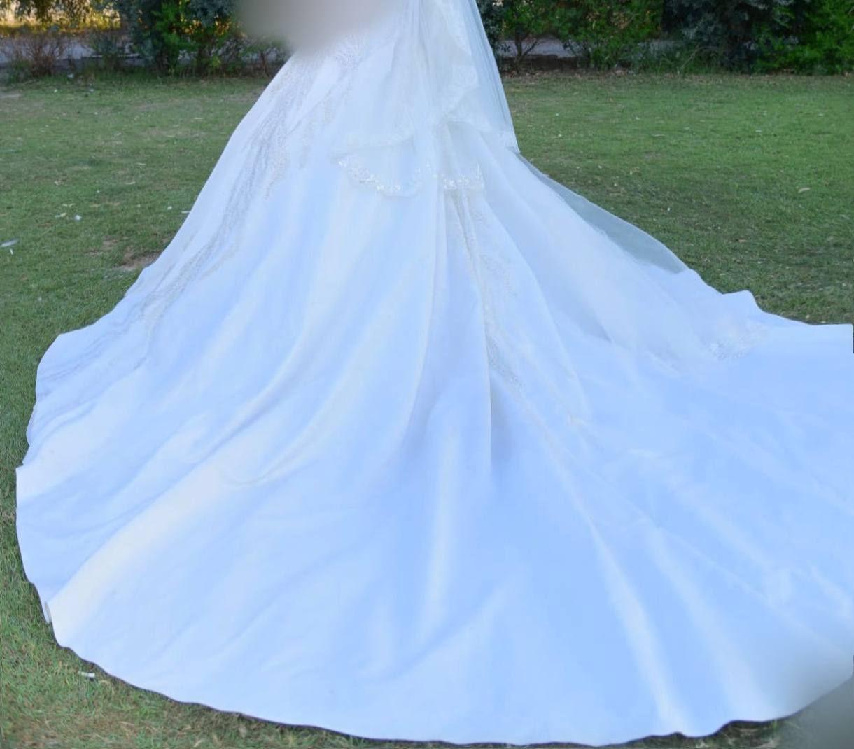 الي تريد تفاصيل وصور تدخل خاص 
بنات عندي بدلات 2 وحده ابيض مال عرس وحده حمره مال حنه اشتريتهم لوحده ب 300 ابيع لوعده على 125 من بعد لعرس مباشرتا وضميتهم يحتاجلهم غسل فقط لان جلست تصويري جانت بحديقه والله حلوات وصار 7 اشهر على حطتهم ماعندي حتى مكان اغسلهم وسعرهم مناسب مقارنتآ بالايجار مكاني كركوك بنجا علي بس ماعندي توصيل الى نتفق مع سائق يوصلهم


**إذا كنت صاحب هذا الإعلان وتريد حذفه لأي سبب، رجاءا أرسل رسالة إلى الدعم الفني**