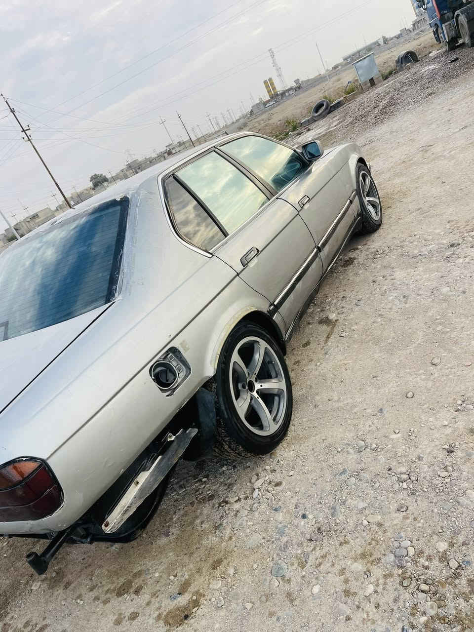 BMW1991
1992كير مكينه شرط كير عادي اصل اوتو فحص نينوى معامله واصله لبصمه مدفوع كمركها كامل بس ماندل راعيها  مكفوله سياره معامله صار  5اشهر من مشينها دعاميه خلفيه موجوده شعدك مراوس نزله واذا ملكه اكو منضومه بانزين كامله صدر طبه كهربائات كلها شغاله داخل نضيف 
***********
***********
