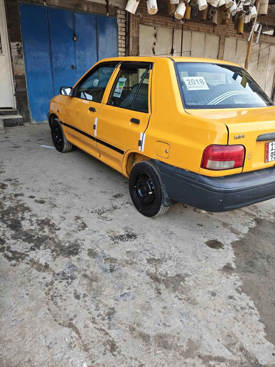 السلام عليكم 
سايبه 2018 سياره حلوه جاهزه 
كير محرك سياره جاهزه 
رقم بغداد انكليزي سنويه لل 29
العنوان بغداد البلديات 
السعر 40
سياره مصبوغه حزام بدون حادث 
***********
