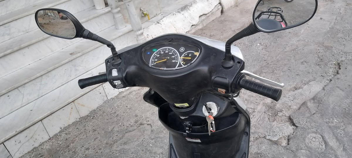 دراجه أكزز ياباني  حاويه كلها بلاديه وكل غراضها أصليه مكينه بحاله جيده جدآ العنوان كربلاء هاتف ***********
