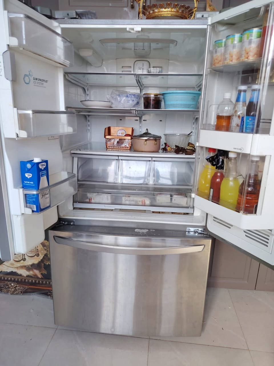 LG
للبيع ثلاجه كبير الحجم 
موصفات الثلاجه 
موزع ماء وثلج خارجي 

Express Freezing للتجميد السريع.
قفل للأطفال (Lock).
إنذار الباب (Alarm).
مؤشر تبديل فلتر الماء (Water Filter).

السعر والتفاصيل / على الرقم ‭0772 444 7062‬
