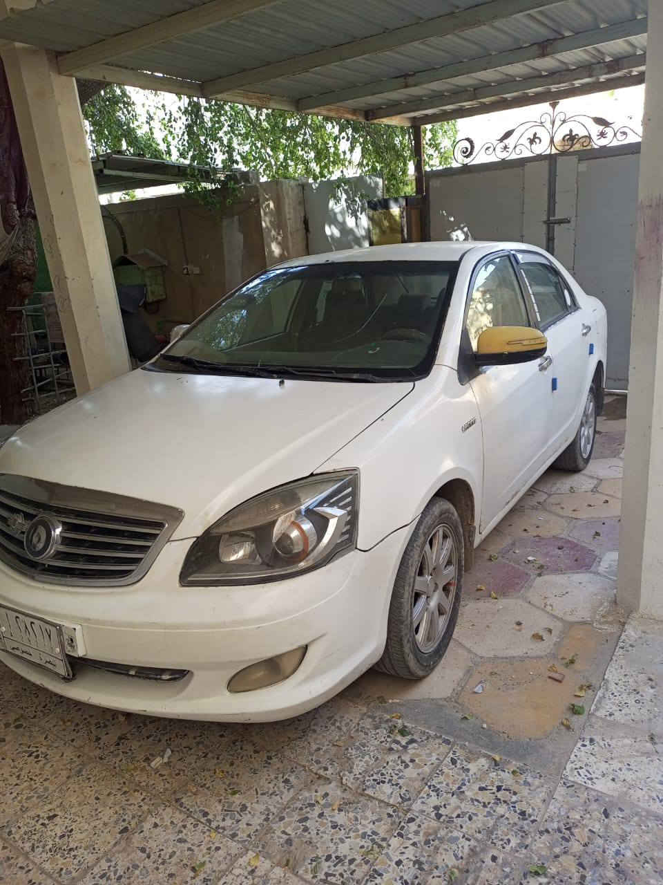 جيلي موبل 2013
السيارة باسمي 
شرط التحويل
تبريد شغال
السيارة بيها نفخة بالمحرك ما تنقص دهن رايدلها ترتيبات بسيطة
نظافته متوسطة  وباقي الأمور تجي وتشوفها 
رايدها 38
وبيها مجال بسيط حگ الجية
رقم الهاتف *********** البصرة, العراق
