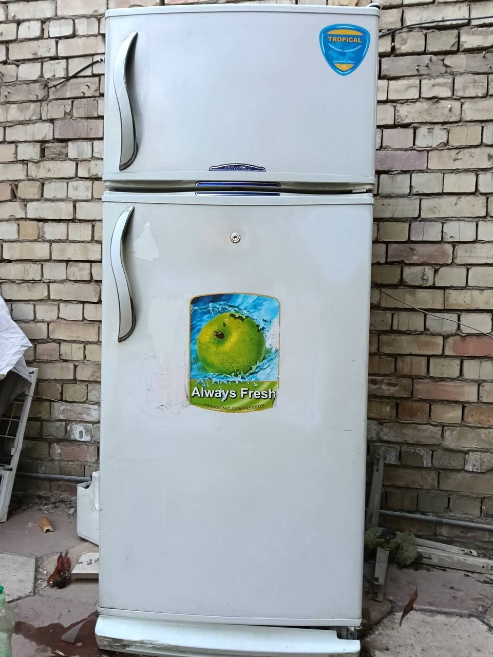 مكيف وثلاچه للبيع مكيف كري 2طن استعمال موسم واحد ثلاچه كونكورد 18قدم سعر المكيف 275 سعر الثلاچه 175 العنوان بغداد المشتل الهاتف ***********
