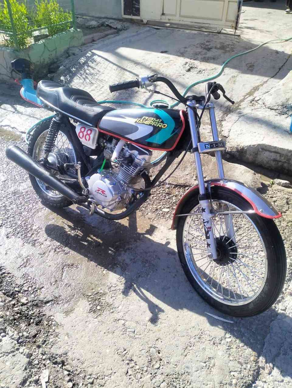 السلام عليكم دراجه للبيع رابيدو 2025 شاصي رفيع 2016 دراجه كامله مكمله كل عيب ما بيه سعر 575 مكان كركوك حي حجاج شراي اتصل عل رقم ***********
