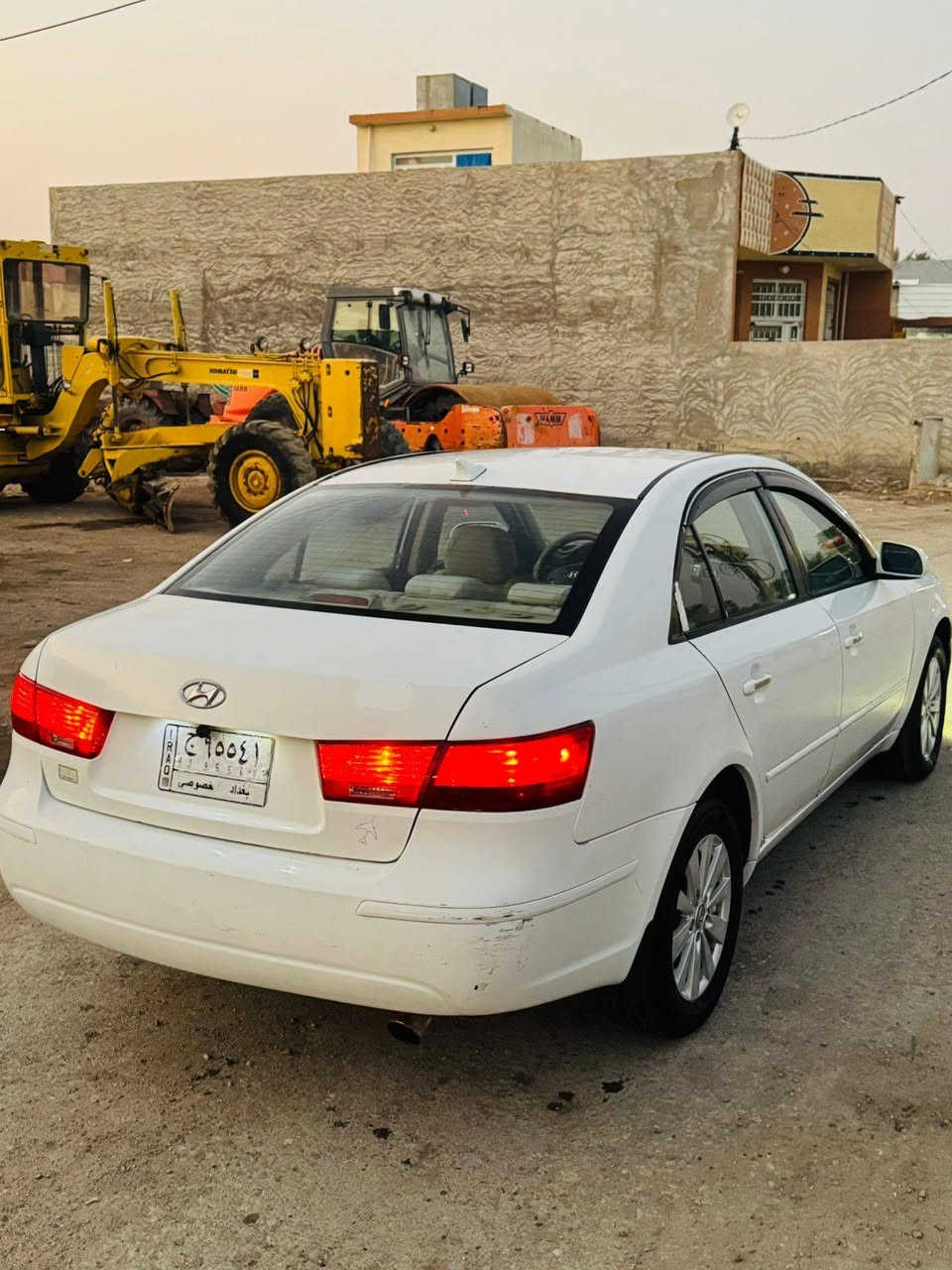 سوناته 2009 وراد امريكي
رقم بغداد مشروع وطني
تحويل ثاني يوم

ضررها باب خلفي
مبدل بلادي من امريكه
بدون دواخل وشواصي الغوالي 
بيه صبغ خمس قطع
بيع احزام
محرك جديد2400 مال حاويه صار 10 ايام من شديتها
صدر امامي خلفي جديد
باتري جديد
كهربائيات كله شغاله

  مواصفات
داخل بيجي
تحكمات استيرن
تحكم مري
ويل لمتت
سياره جاهزه من كلشي
سعر 97 وبي مجال
*********** واتساب بي بس أثير
*********** المكان ديالى بلدروز
