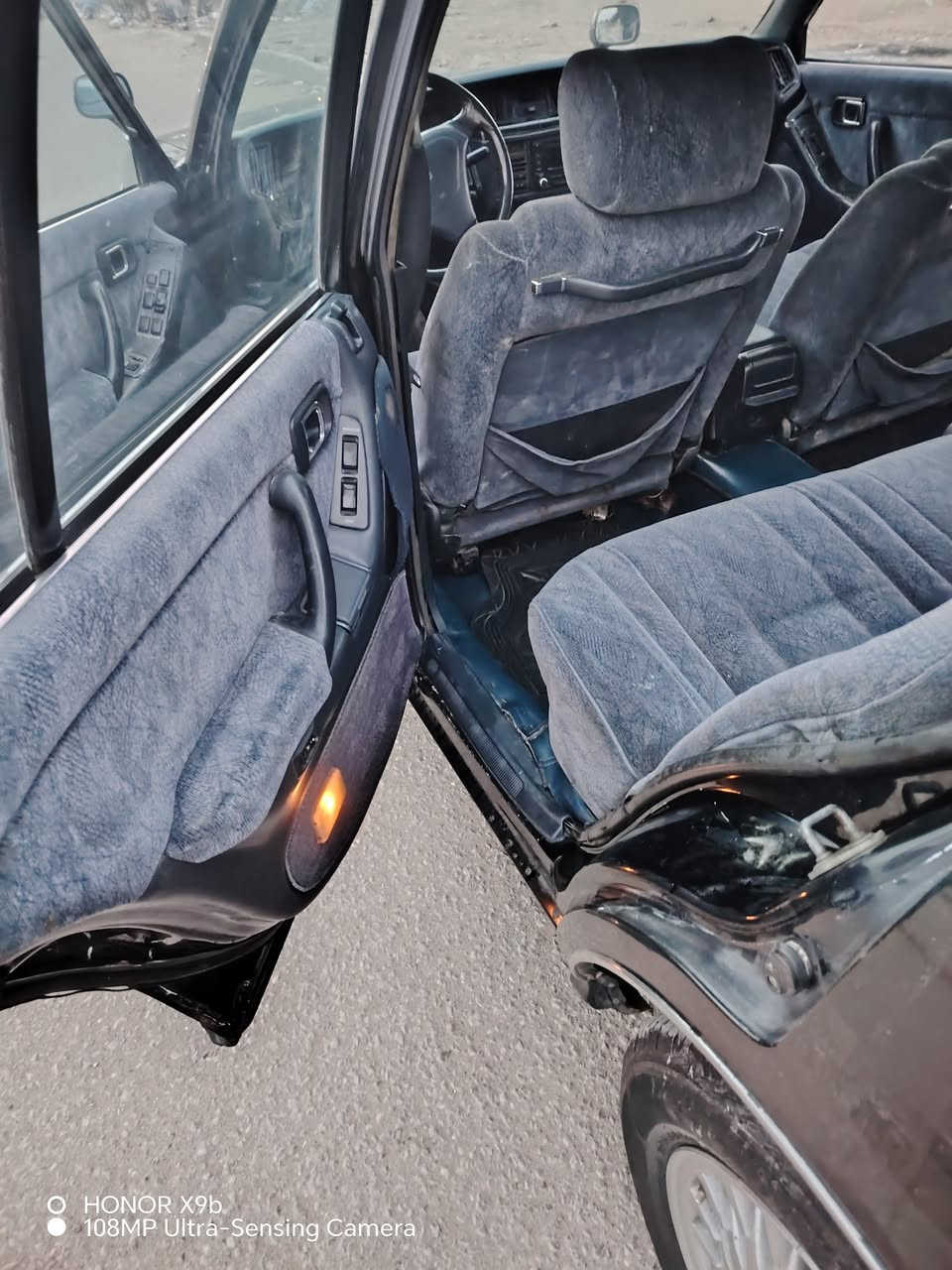 أرنب للبيع فقط موديل 1994 سياره جاهزة مكينه كير صدر كله جديد بسمي رقم جديد مكاني بغداد السعر 60 ورقه وبيهه مجال ***********
