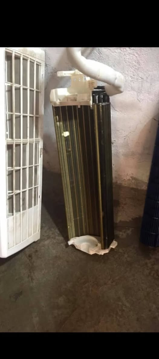 مستعدين لأعمال الصيانة وتنصيب جميع أنواع السبالت الجدارية والعمودية 🔧❄️
بأسعار منافسة وخدمة سريعة ومضمونة
اتصل بينا وخلي راحتك علينا!
***********
