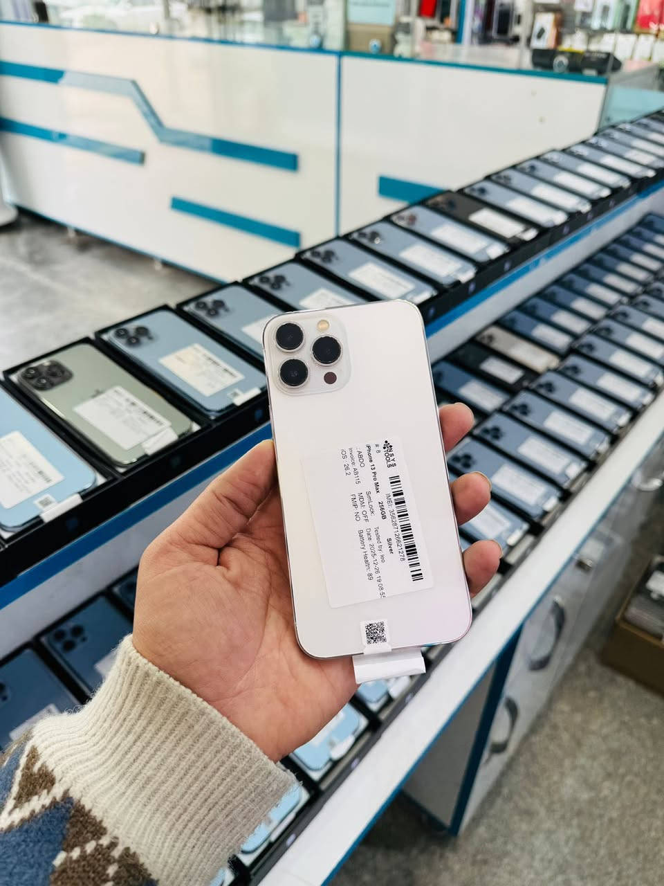 13 برو ماكس  
CH شريحتين 
ذ 256
بطاريات من 85 لحد 90 بلاد 
ضمانه 7 ايام 
الوان ابيض وبحري وزيتوني 
ملحقات 
كارتون + كيبل اصلي  + لاصق شاشه مضلل اصلي 
السعر 735
ناصرية مركز 
***********
