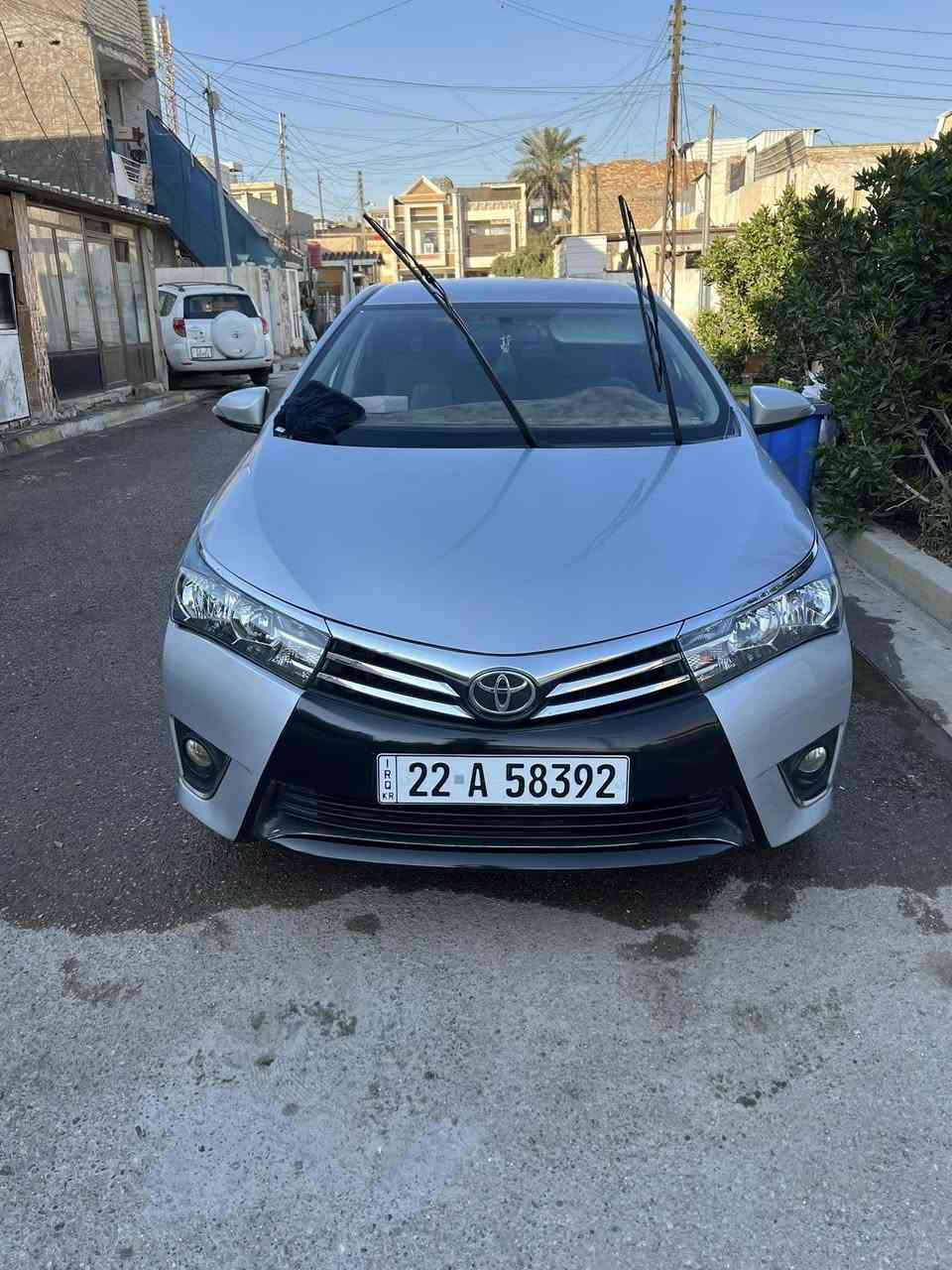 السلام عليكم كورله 15 خليجي مواصفات عاديه مكينه 1800 مضمون كير مكينه تخم تاير جديد صدر امامي جديد تبريد ثلج 
حادثها من الامام  مو قوي بس هاي المصورها فديو يم الدبه مال الزراك  كلشي موضحلك بل فديو السونر بل منشور  المكان بغداد حي العامل السعر 117   ***********
