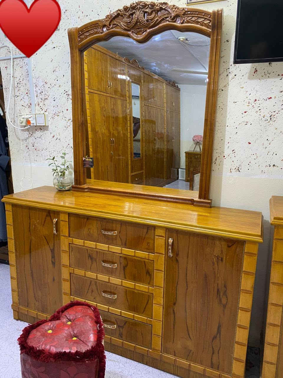 غرفة نوم حطاطه تكمه كلش نظيفه و ما بيها اي كسر
طول الكنتور مترين ونص

سعر 3 وبيها مجال 
المكان بروانه


**إذا كنت صاحب هذا الإعلان وتريد حذفه لأي سبب، رجاءا أرسل رسالة إلى الدعم الفني**